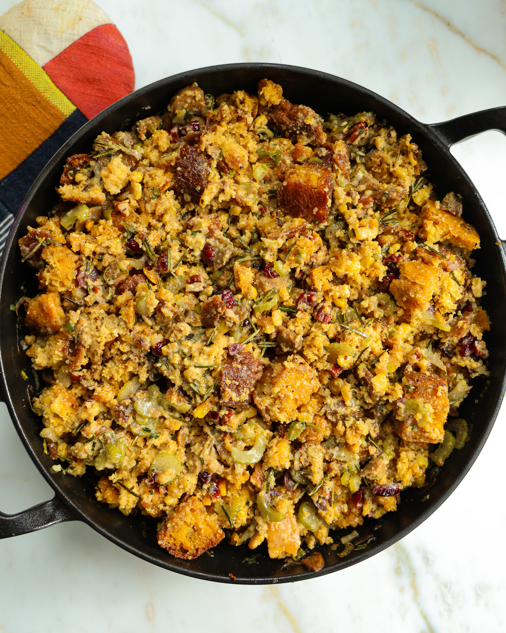 The Best Vegetarian Cornbread and Cranberry Stuffing