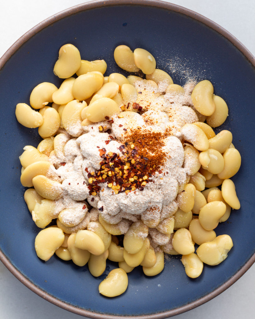 Beans with flour and seasonings