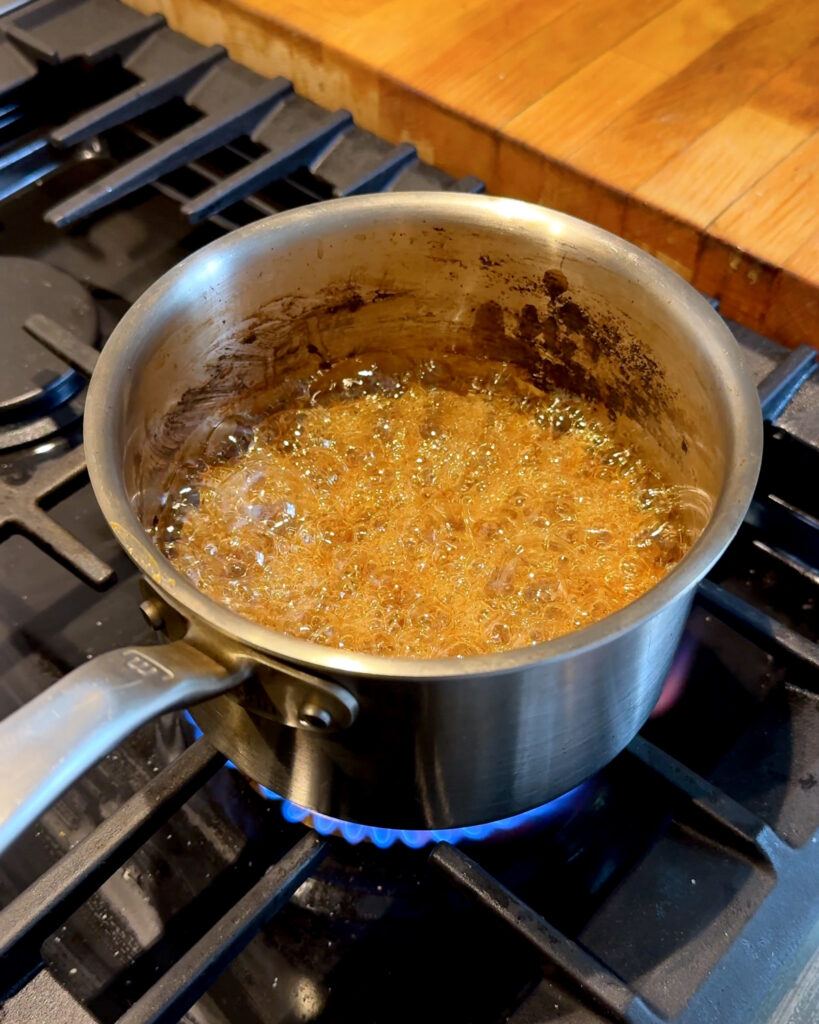 Bubbling chai caramel