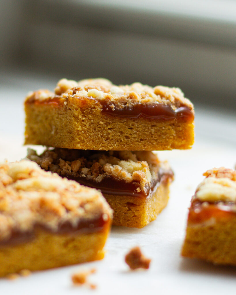 Pumpkin Bars with Chai Caramel