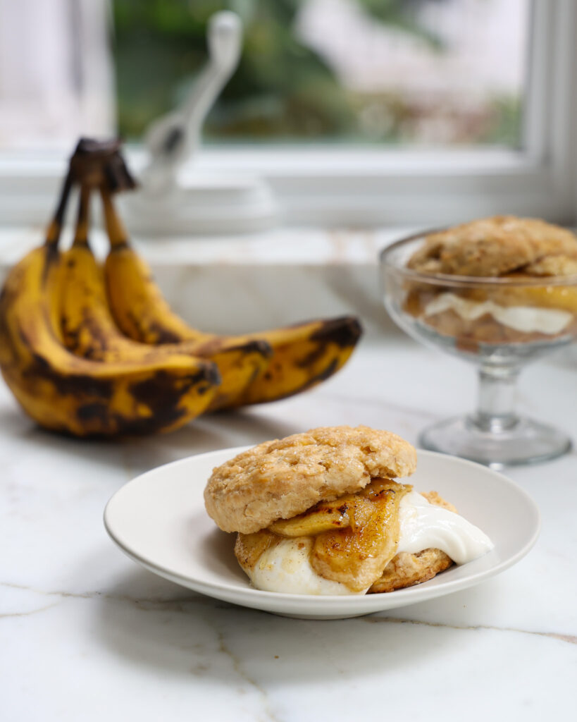 banana shortcakes being served