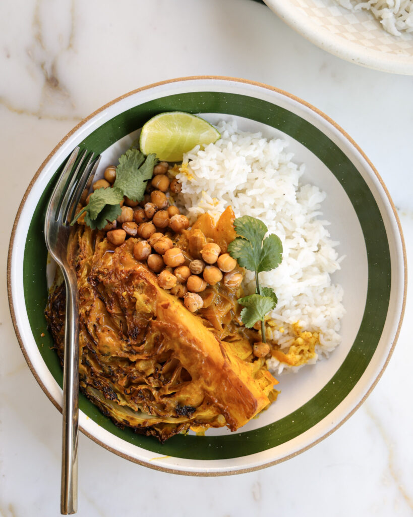 Braised cabbage with chickpeas and rice.