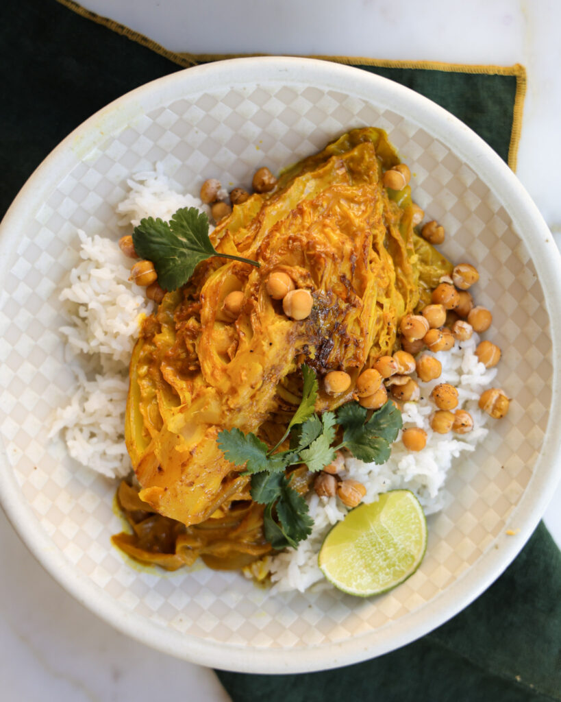 Braised cabbage with chickpeas and rice.
